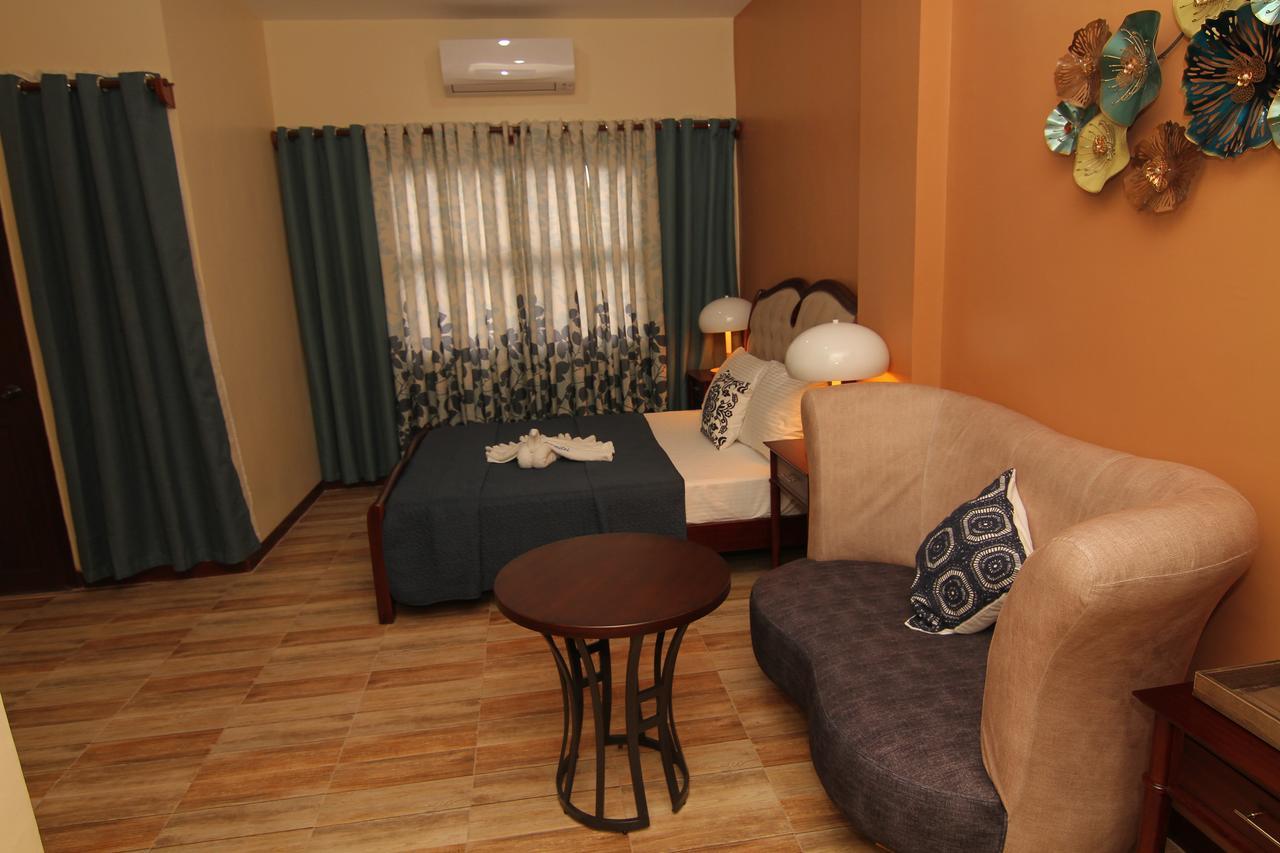 Hotel Charos Dormitel Dumaguete City Exteriér fotografie
