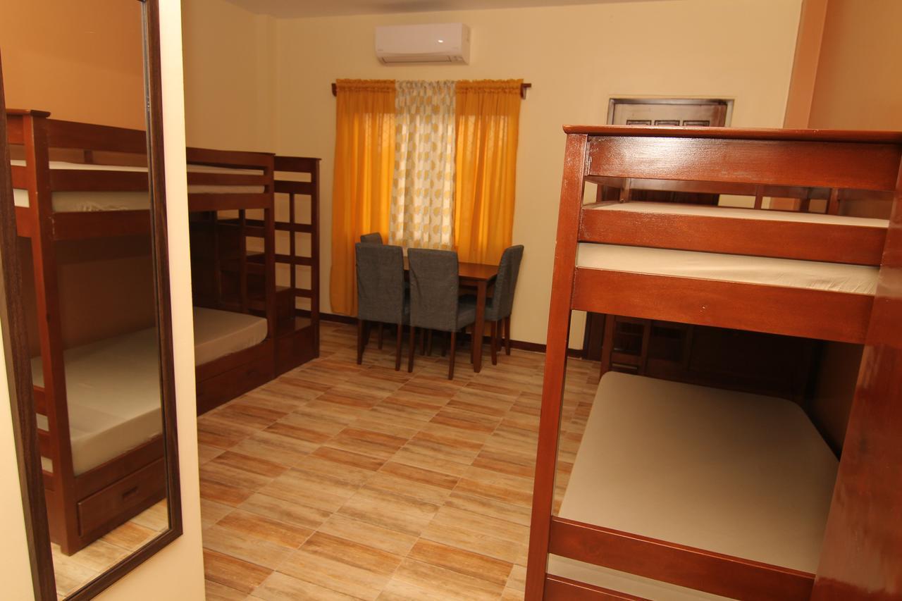 Hotel Charos Dormitel Dumaguete City Exteriér fotografie